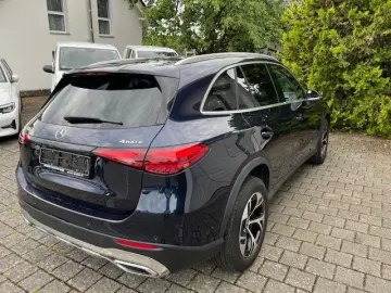 MERCEDES-BENZ GLC 300 e 4Matic