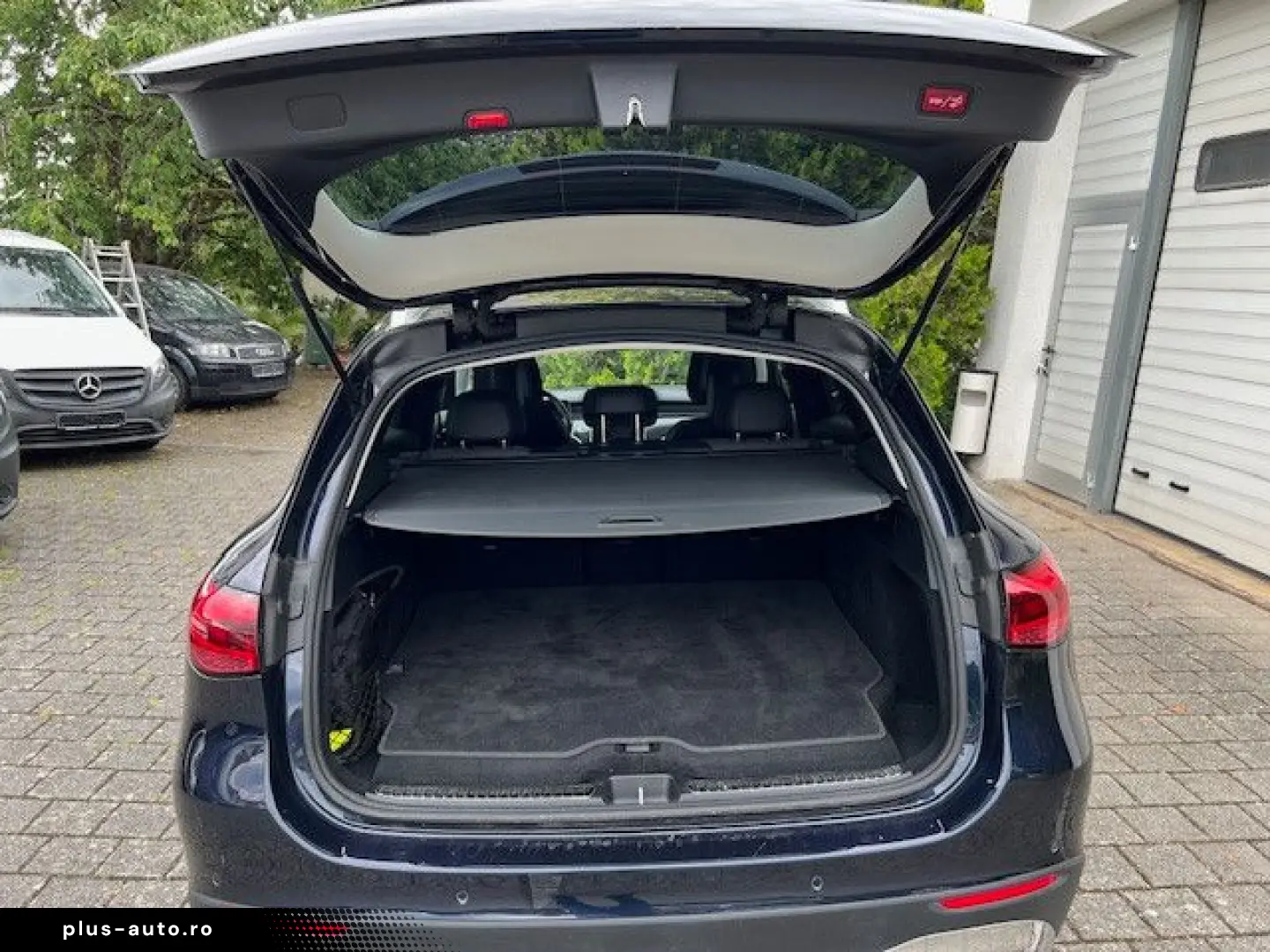 MERCEDES-BENZ GLC 300 e 4Matic