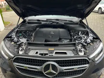MERCEDES-BENZ GLC 300 e 4Matic