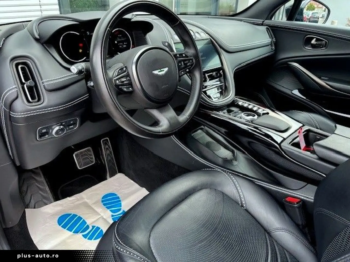 ASTON MARTIN DBX 4.0 V8