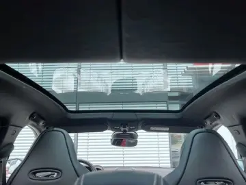 ASTON MARTIN DBX 4.0 V8