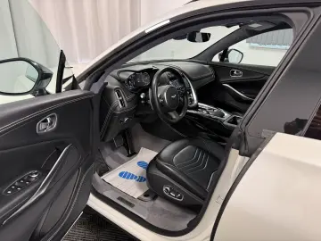 ASTON MARTIN DBX 4.0 V8   Morning Frost White   Spor&hellip;