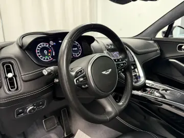 ASTON MARTIN DBX 4.0 V8   Morning Frost White   Spor&hellip;