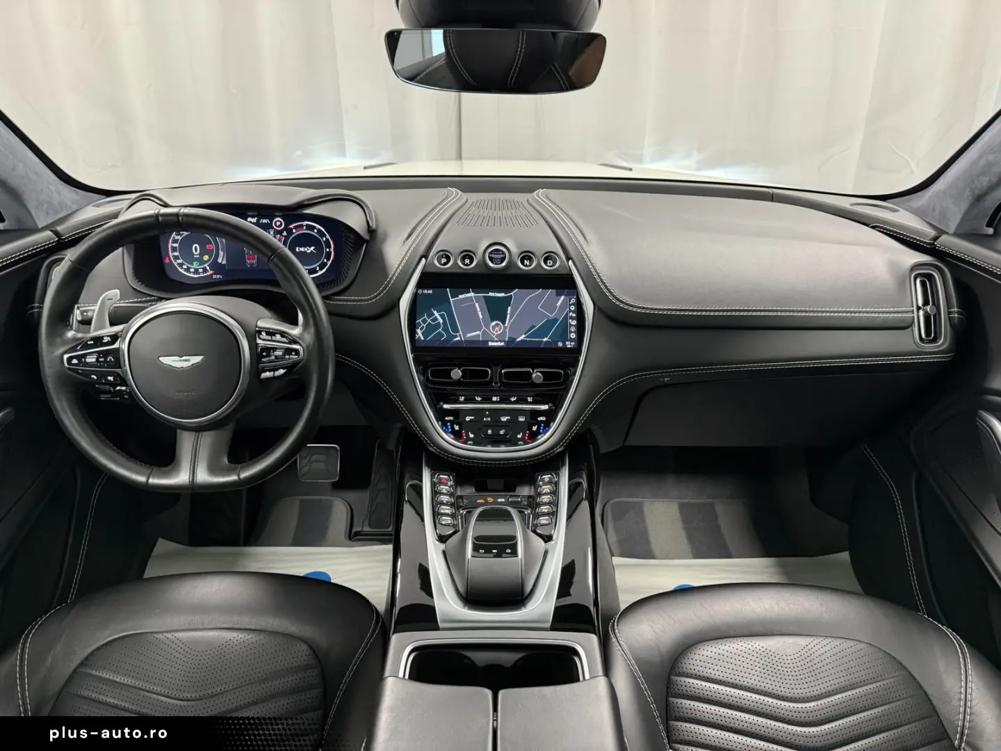 ASTON MARTIN DBX 4.0 V8   Morning Frost White   Spor&hellip;