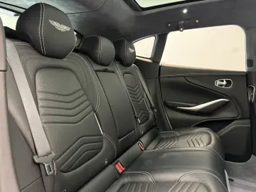 ASTON MARTIN DBX 4.0 V8   Morning Frost White   Spor&hellip;