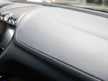 ASTON MARTIN DBX - VAT - ACC