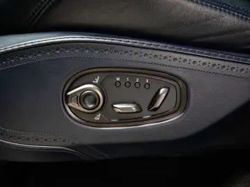 ASTON MARTIN DBX - VAT - ACC