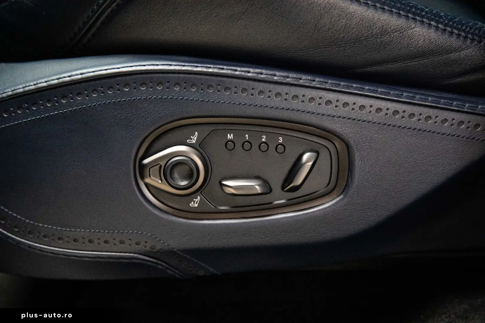 ASTON MARTIN DBX - VAT - ACC