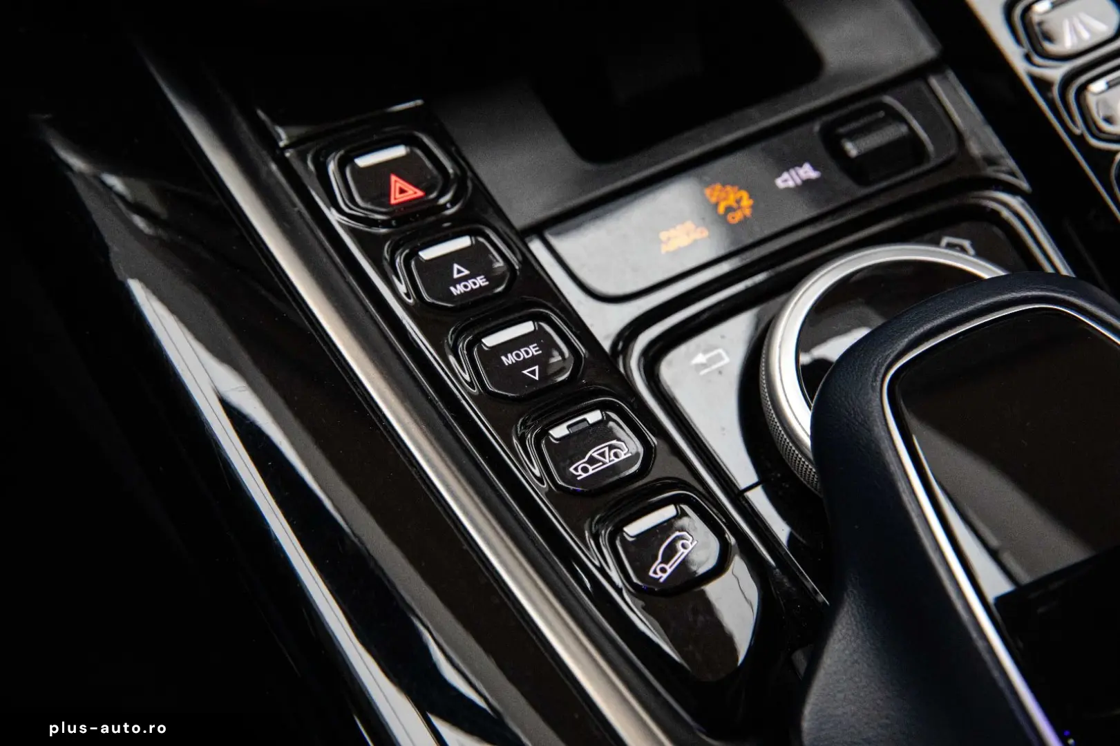 ASTON MARTIN DBX - VAT - ACC