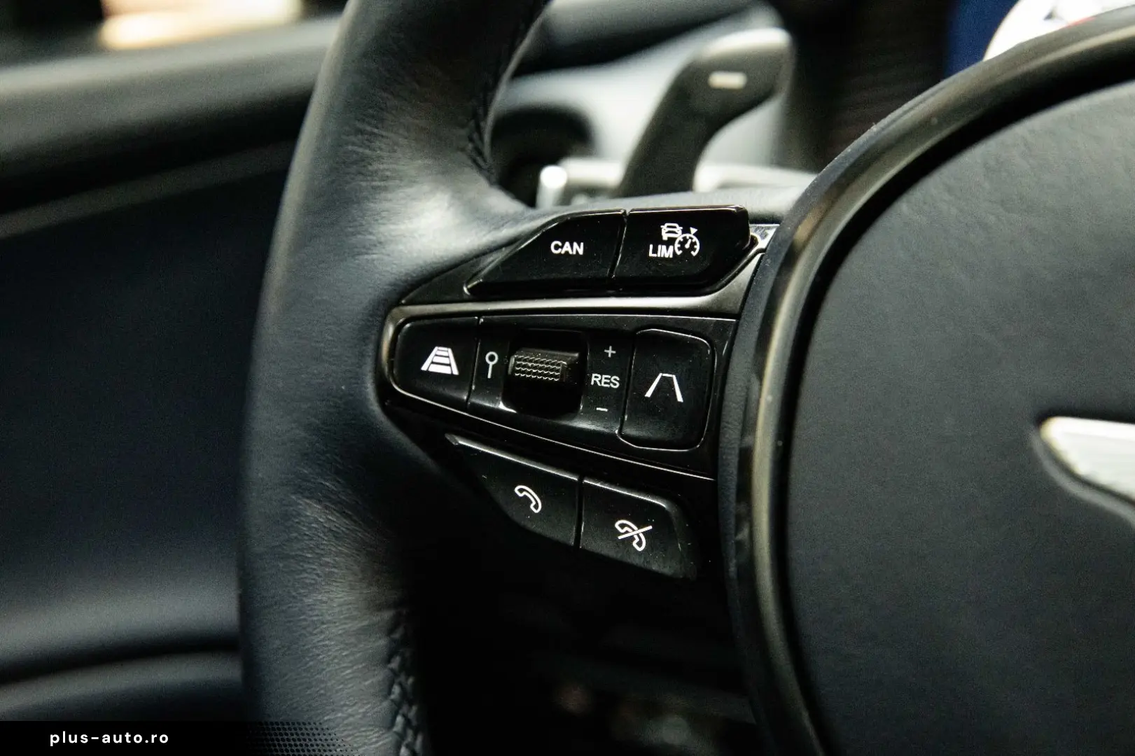 ASTON MARTIN DBX - VAT - ACC