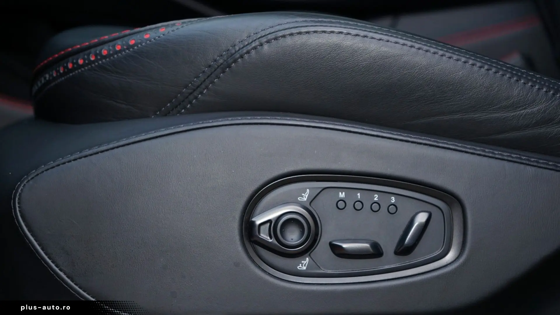 ASTON MARTIN DBX  707 23 FELGEN PANO AM GARANTIE BIS 04 2026