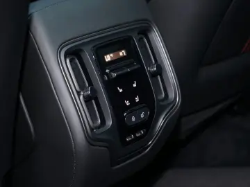 ASTON MARTIN DBX  707 23 FELGEN PANO AM GARANTIE BIS 04 2026