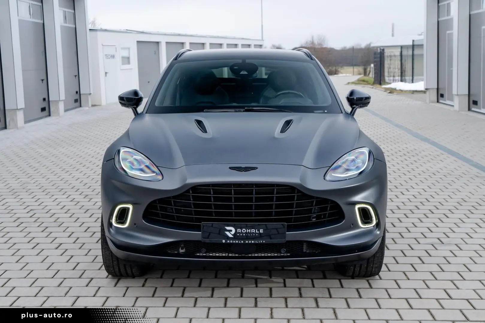 ASTON MARTIN DBX   Q by Aston   Satin Xenon Grey