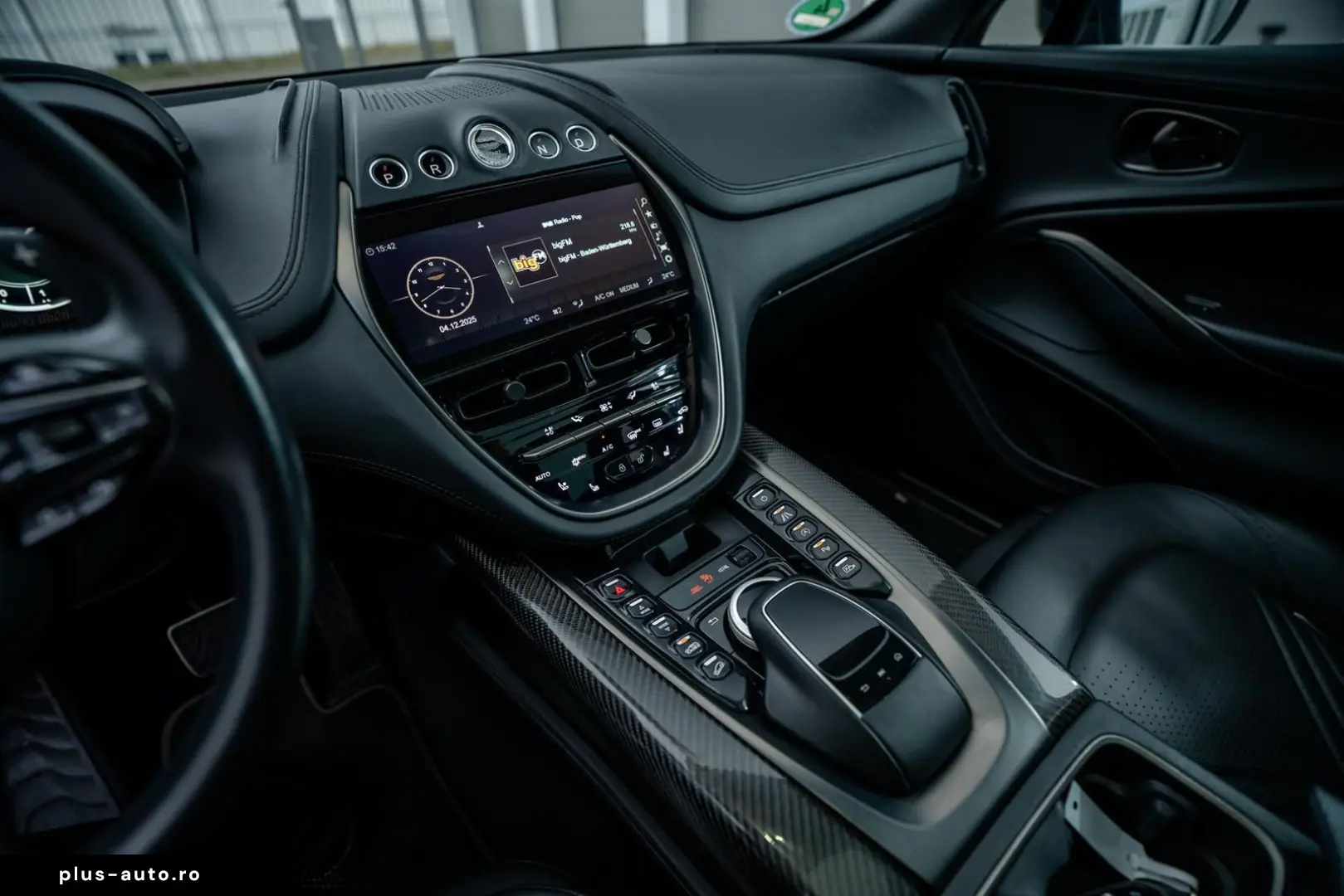 ASTON MARTIN DBX   Q by Aston   Satin Xenon Grey