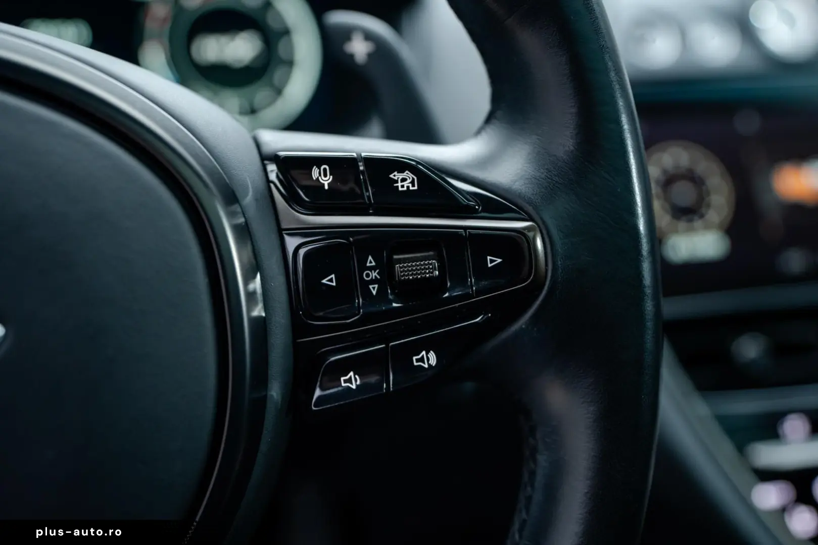 ASTON MARTIN DBX   Q by Aston   Satin Xenon Grey