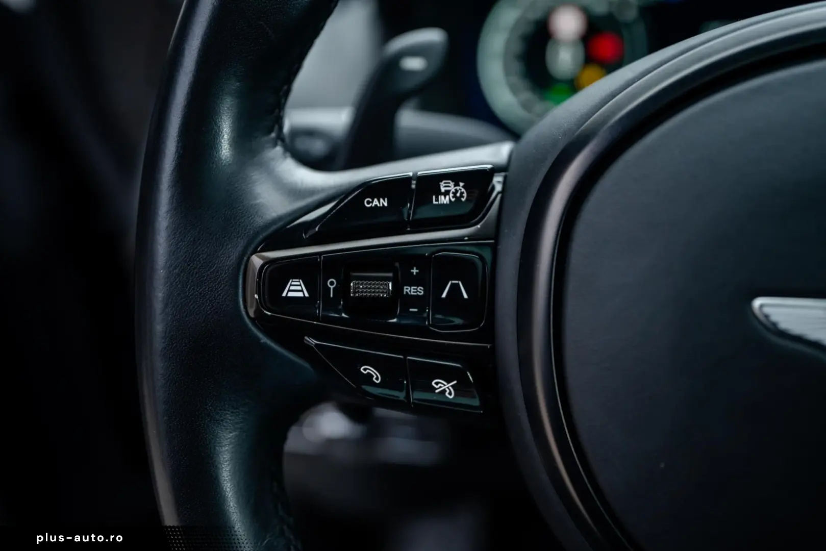 ASTON MARTIN DBX   Q by Aston   Satin Xenon Grey