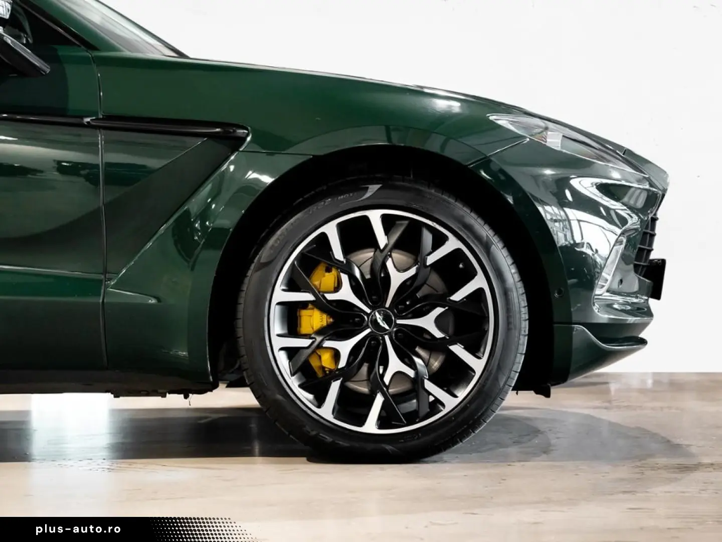 ASTON MARTIN DBX Aston Martin Hamburg