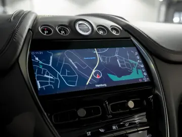 ASTON MARTIN DBX Aston Martin Hamburg