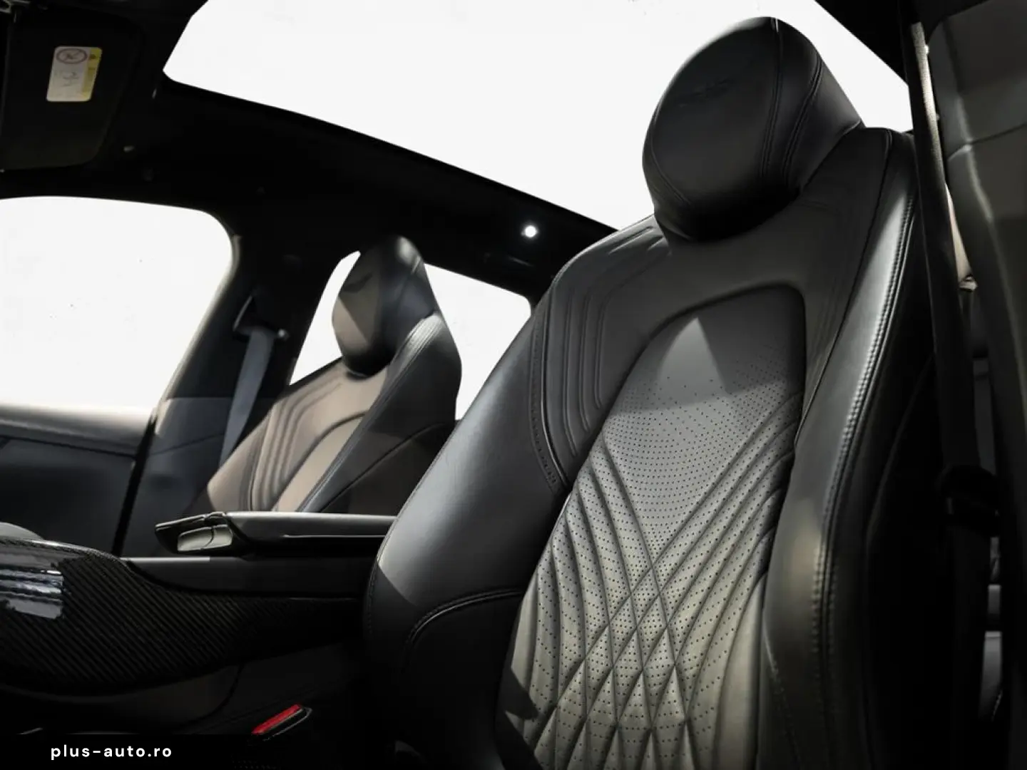 ASTON MARTIN DBX Aston Martin Hamburg