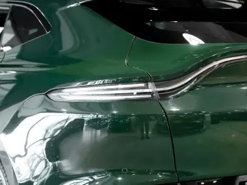 ASTON MARTIN DBX Aston Martin Hamburg