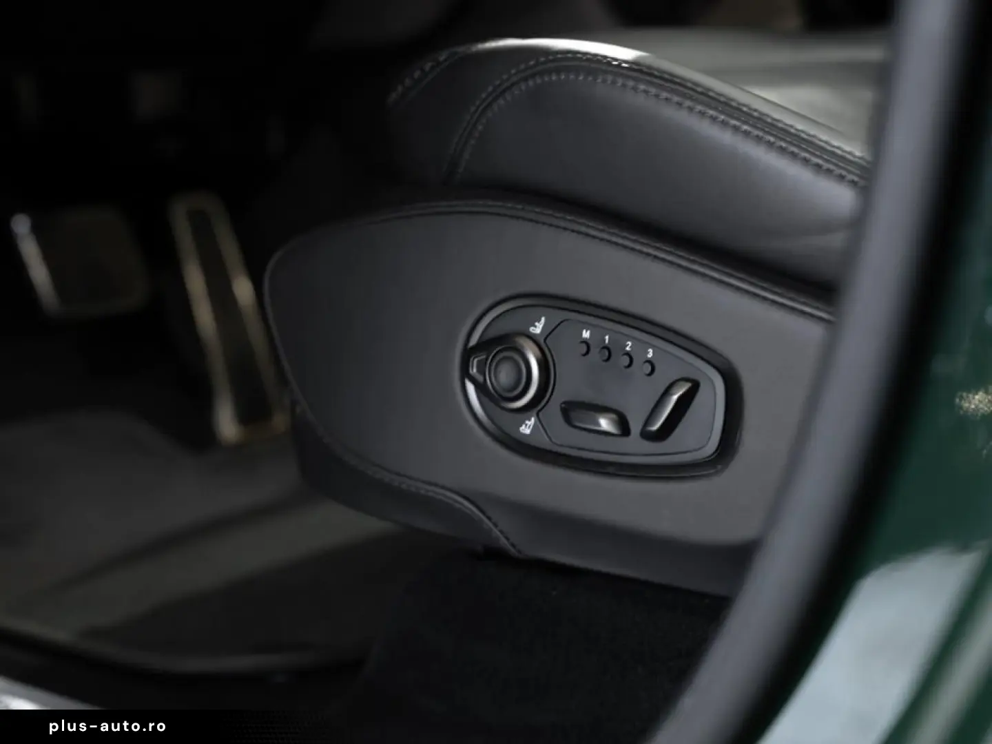 ASTON MARTIN DBX Aston Martin Hamburg