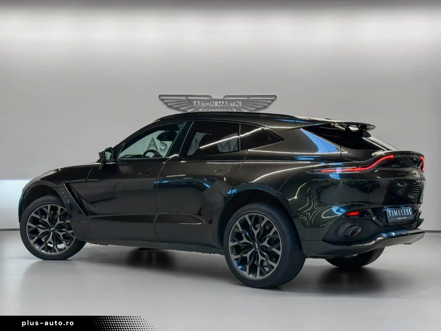 ASTON MARTIN DBX 4.0 V8