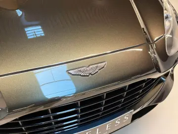 ASTON MARTIN DBX 4.0 V8