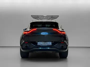 ASTON MARTIN DBX 4.0 V8