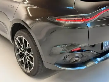 ASTON MARTIN DBX 4.0 V8