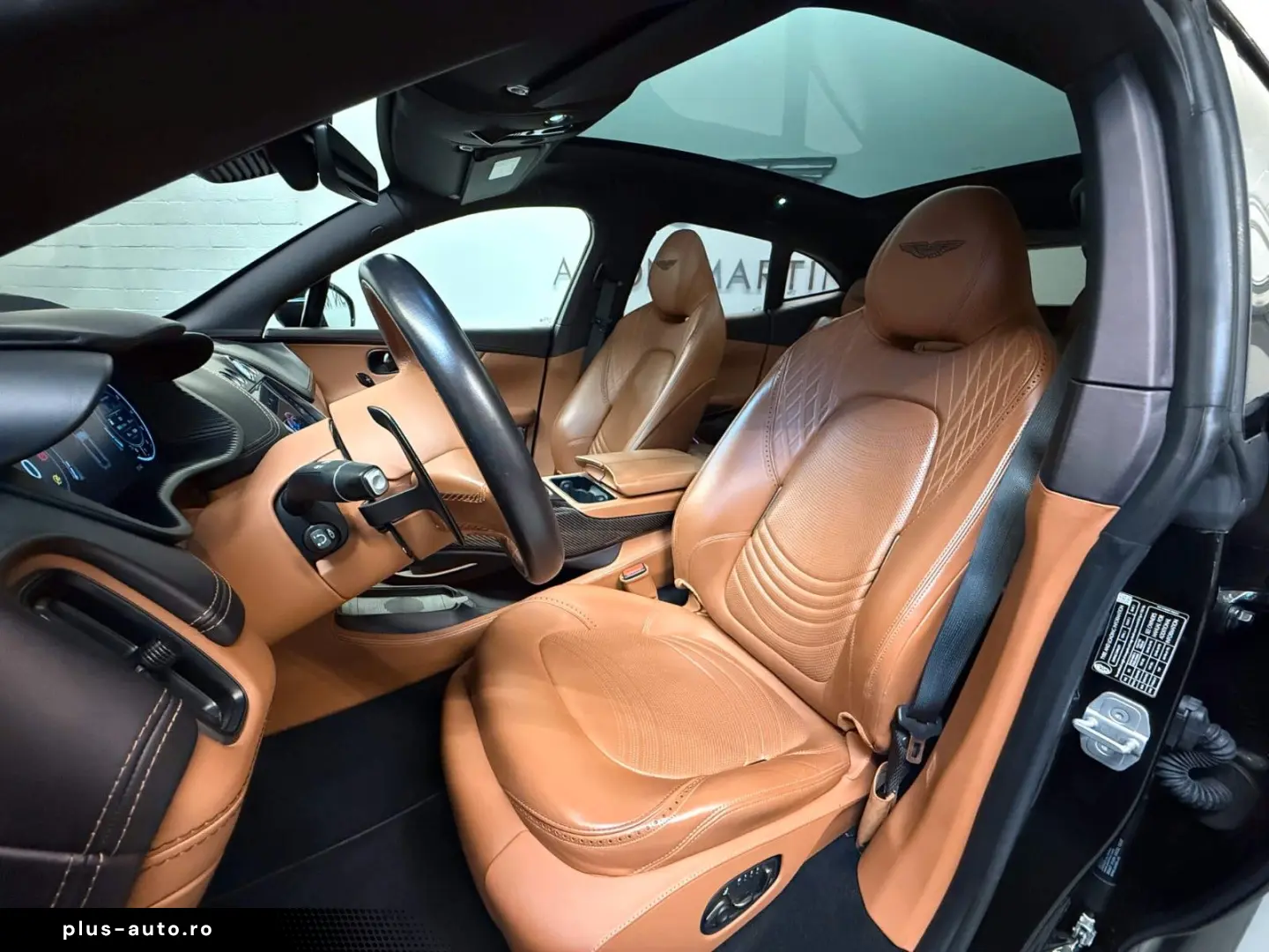 ASTON MARTIN DBX 4.0 V8