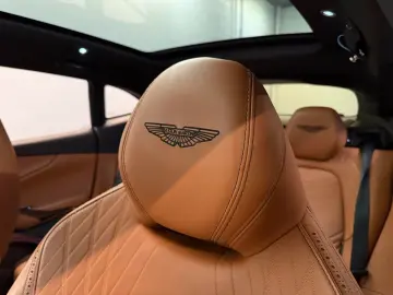 ASTON MARTIN DBX 4.0 V8