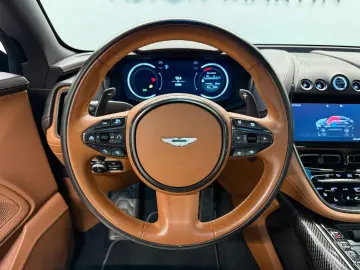 ASTON MARTIN DBX 4.0 V8