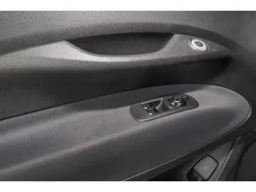 FIAT 500e Cabrio Icon NAVI Shzg  LED SOH CARPLAY R KA