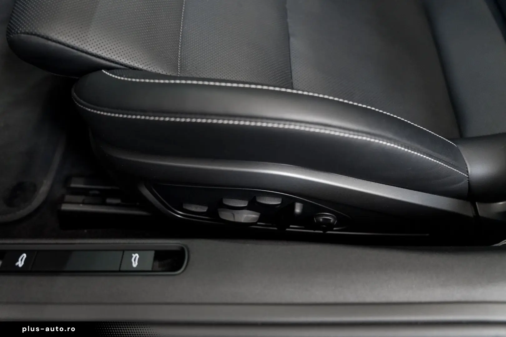 PORSCHE 992 Carrera GTS Cabriolet