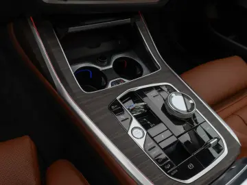 BMW X7 xD40d Panorama 360 HUD DAB H K Massage SoftCl