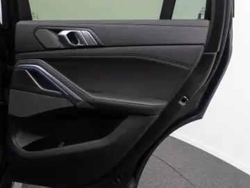 BMW X6 xD40d M Sport Laser DAB Kamera HUD AHK 21Zoll