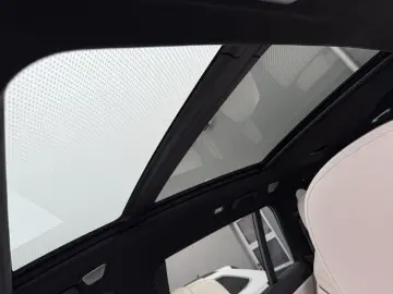 BMW X7 M60i 6-Sitzer NAV LASER PANO B&W 360  ACC 1HD