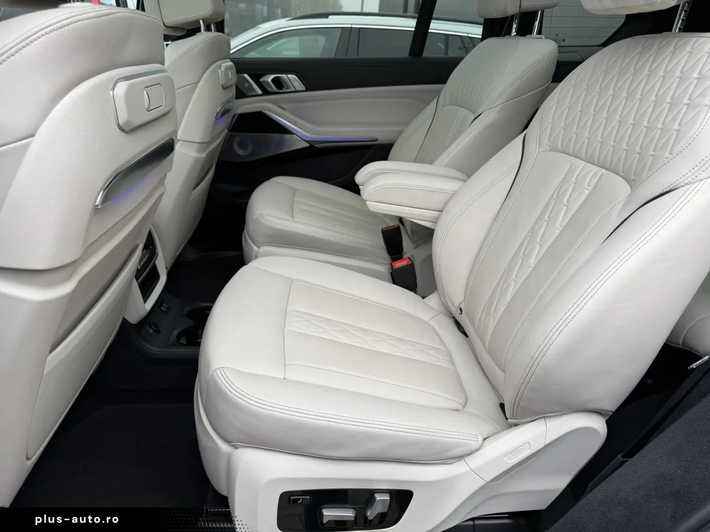 BMW X7 M60i 6-Sitzer NAV LASER PANO B&W 360  ACC 1HD