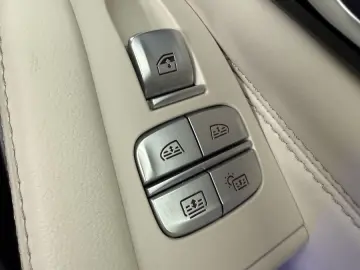 BMW X7 M60i 6-Sitzer NAV LASER PANO B&W 360  ACC 1HD