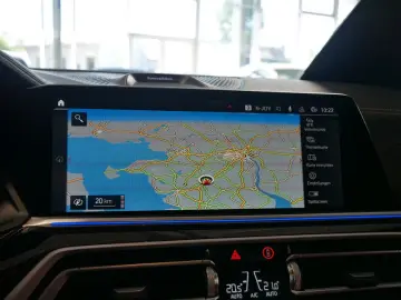 BMW X6 M Competition Soundsystem  Bowers Wilkens