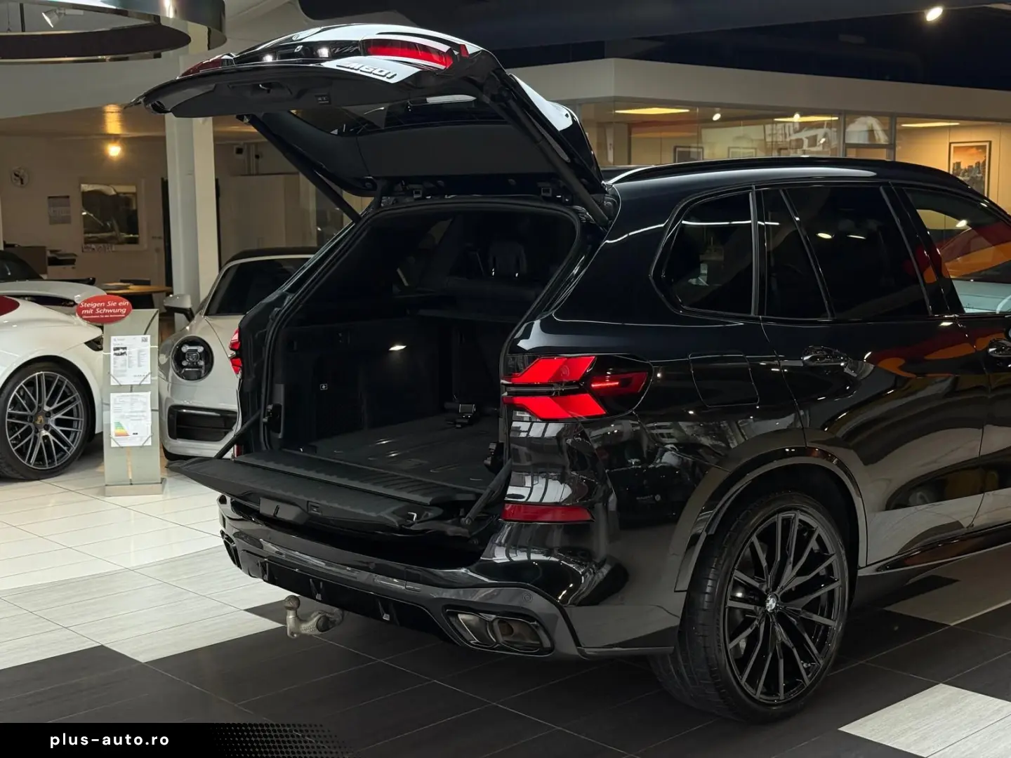 BMW X5 M60i xD Pano HuD StHzg Massage IconicGlow 22