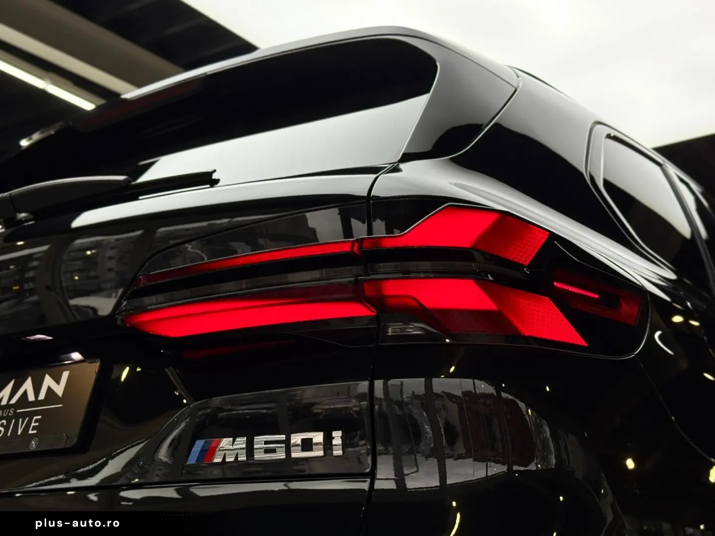 BMW X5 M60i xD Pano HuD StHzg Massage IconicGlow 22