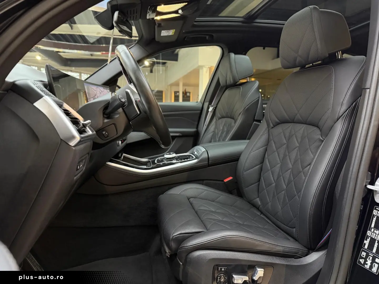 BMW X5 M60i xD Pano HuD StHzg Massage IconicGlow 22