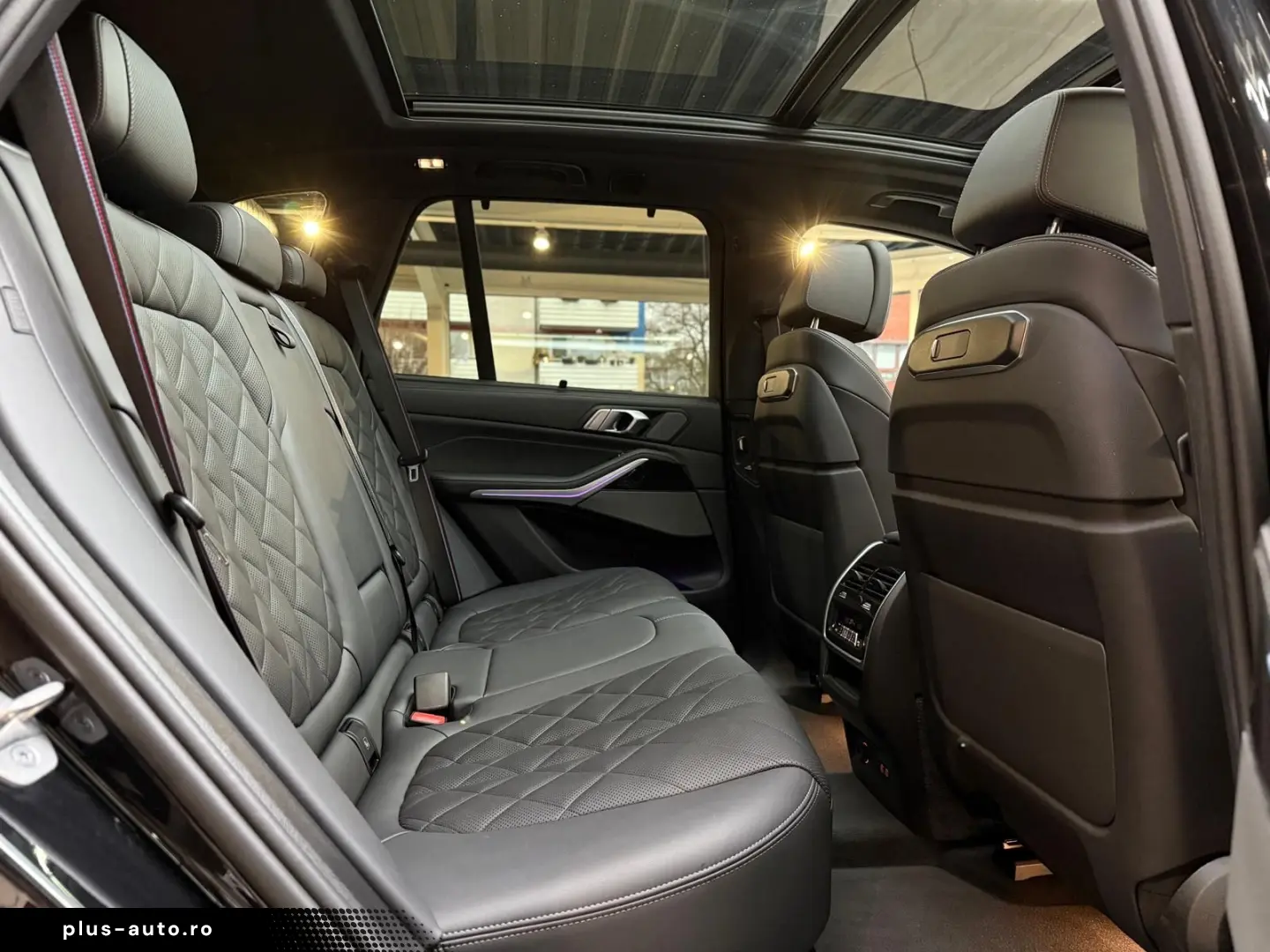 BMW X5 M60i xD Pano HuD StHzg Massage IconicGlow 22