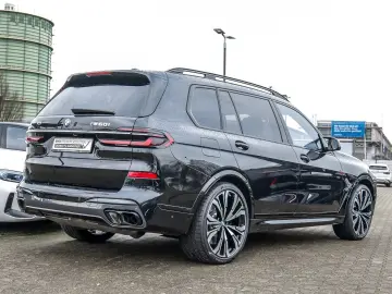 BMW X7 M60i M Sport Pro AHK Pano Sky Lounge Standhei