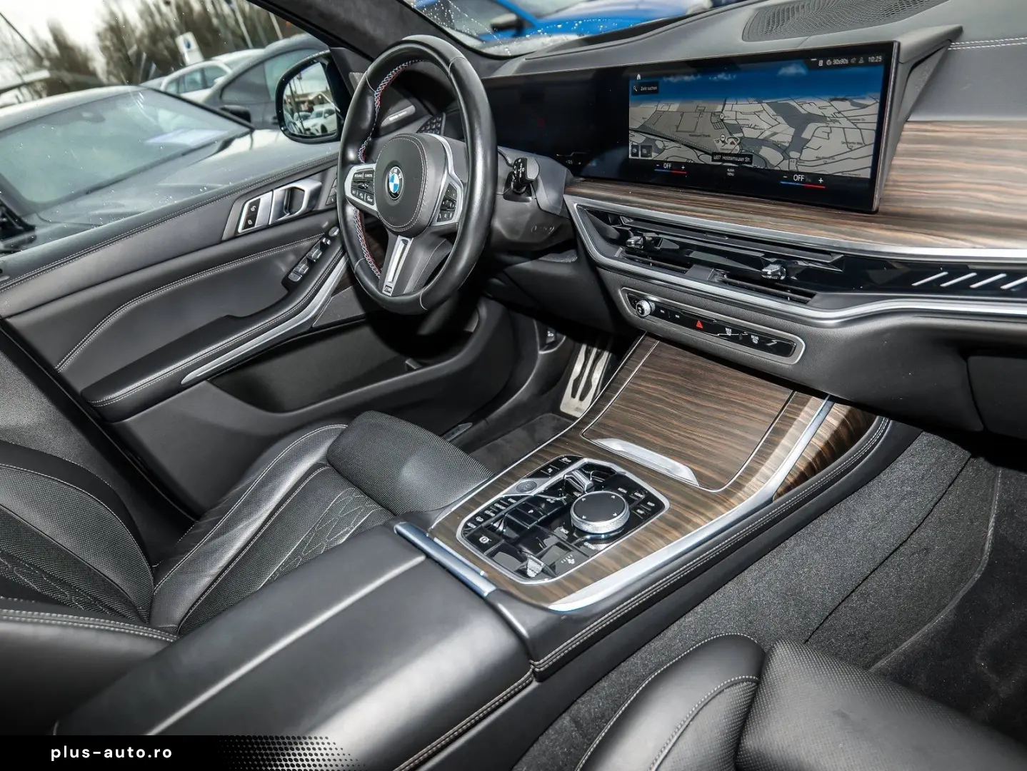 BMW X7 M60i M Sport Pro AHK Pano Sky Lounge Standhei