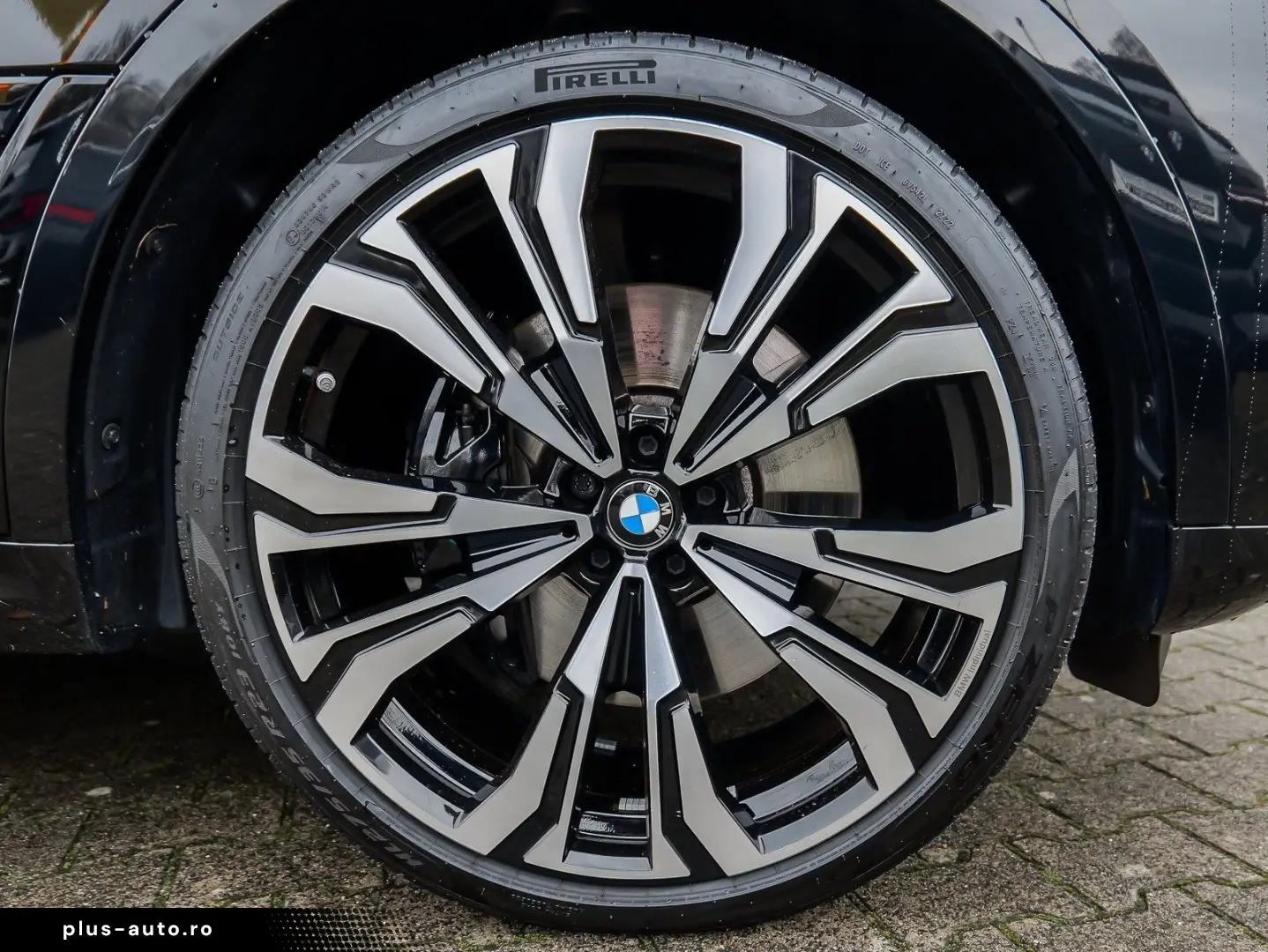 BMW X7 M60i M Sport Pro AHK Pano Sky Lounge Standhei