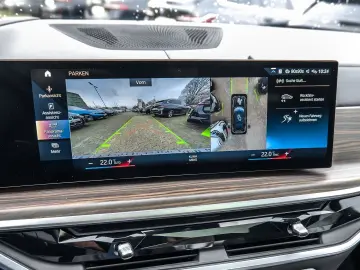 BMW X7 M60i M Sport Pro AHK Pano Sky Lounge Standhei