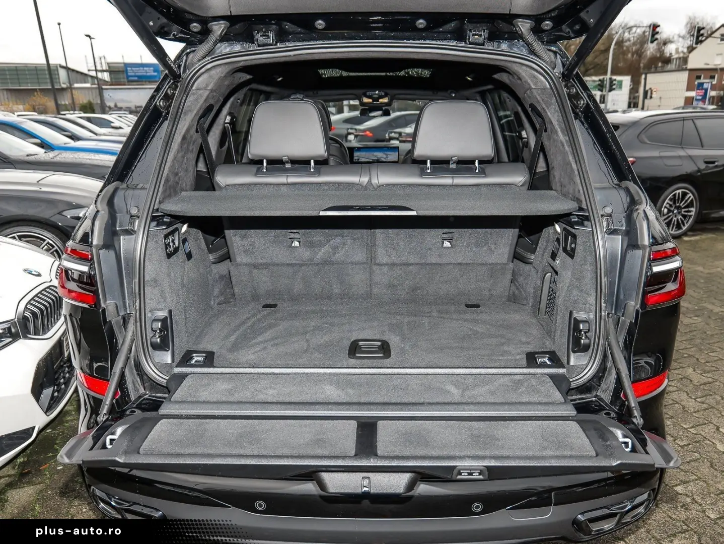 BMW X7 M60i M Sport Pro AHK Pano Sky Lounge Standhei