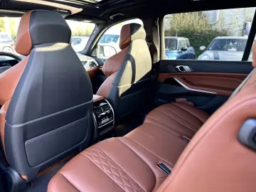 BMW X7 M60i xDrive Sportpaket Gestiksteuerung DAB